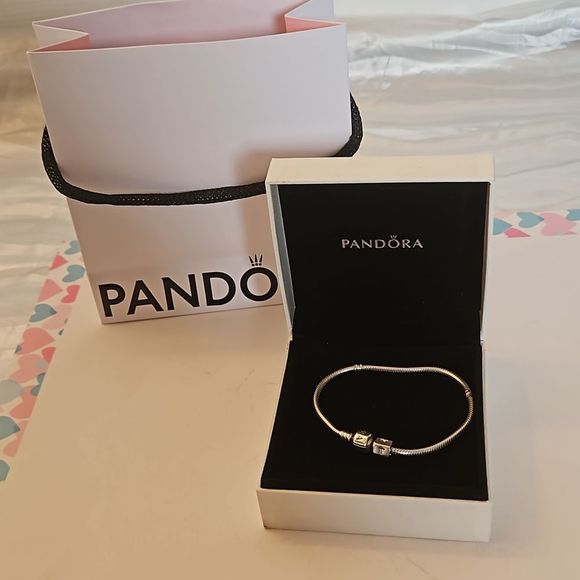 Authentic Pandora clasp charm bracelet. Size 7.5" Box and bag included🙏🙌OBO👍 - Picture 6 of 14